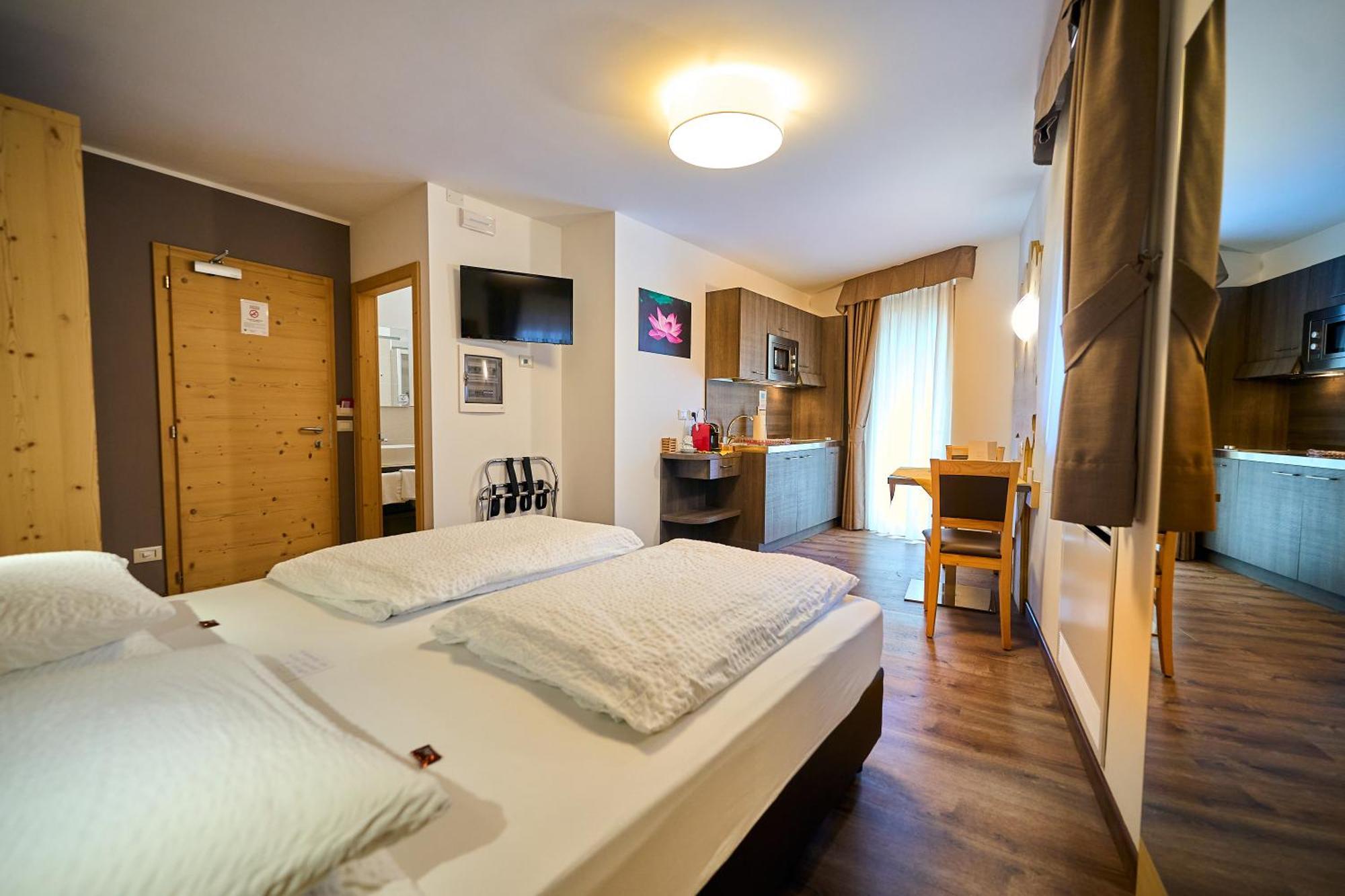 Dolcevita Ambiez B&B San Lorenzo Dorsino Ngoại thất bức ảnh