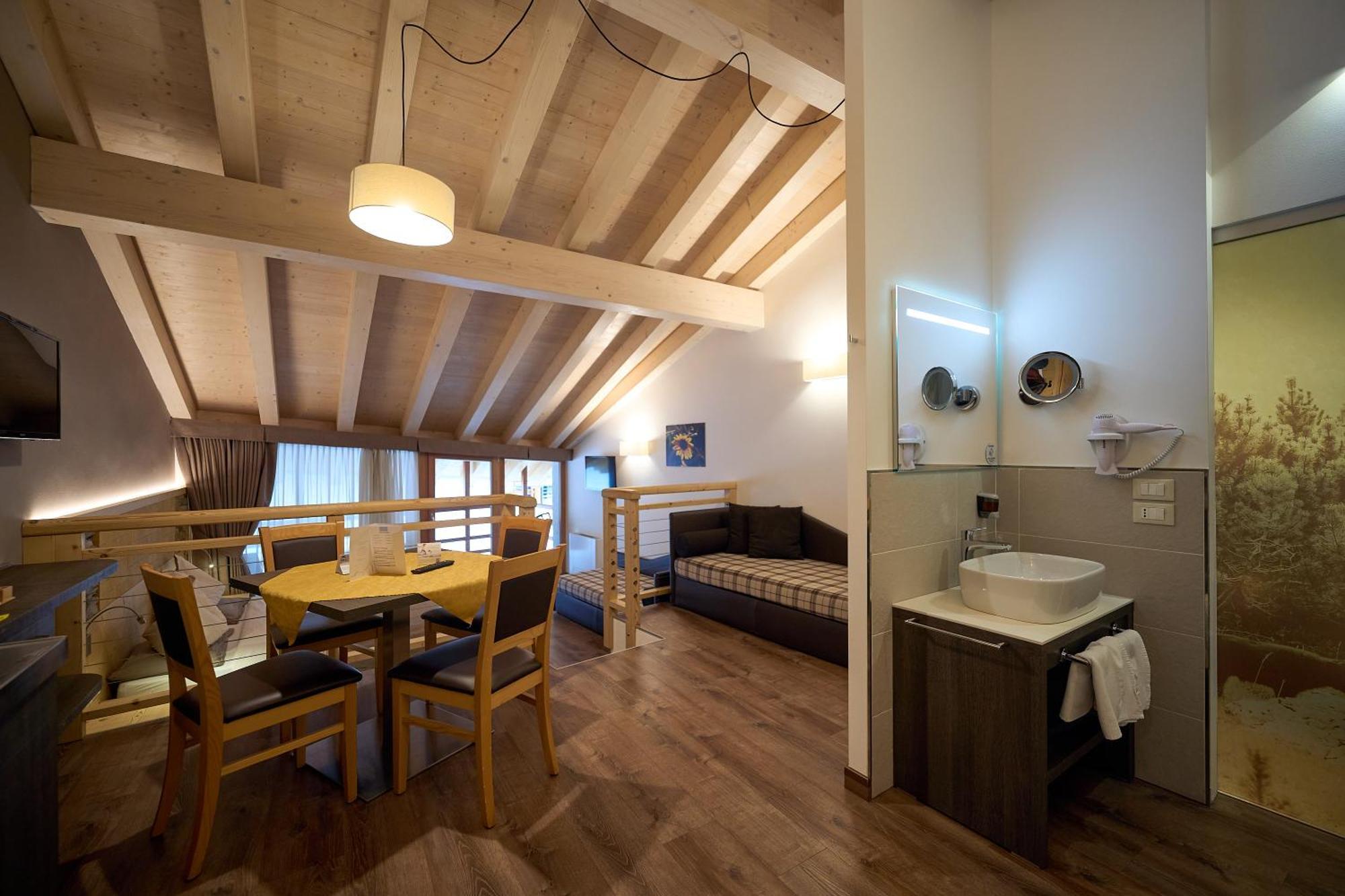 Dolcevita Ambiez B&B San Lorenzo Dorsino Ngoại thất bức ảnh