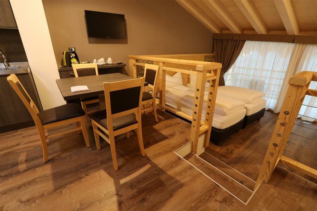 Dolcevita Ambiez B&B San Lorenzo Dorsino Ngoại thất bức ảnh